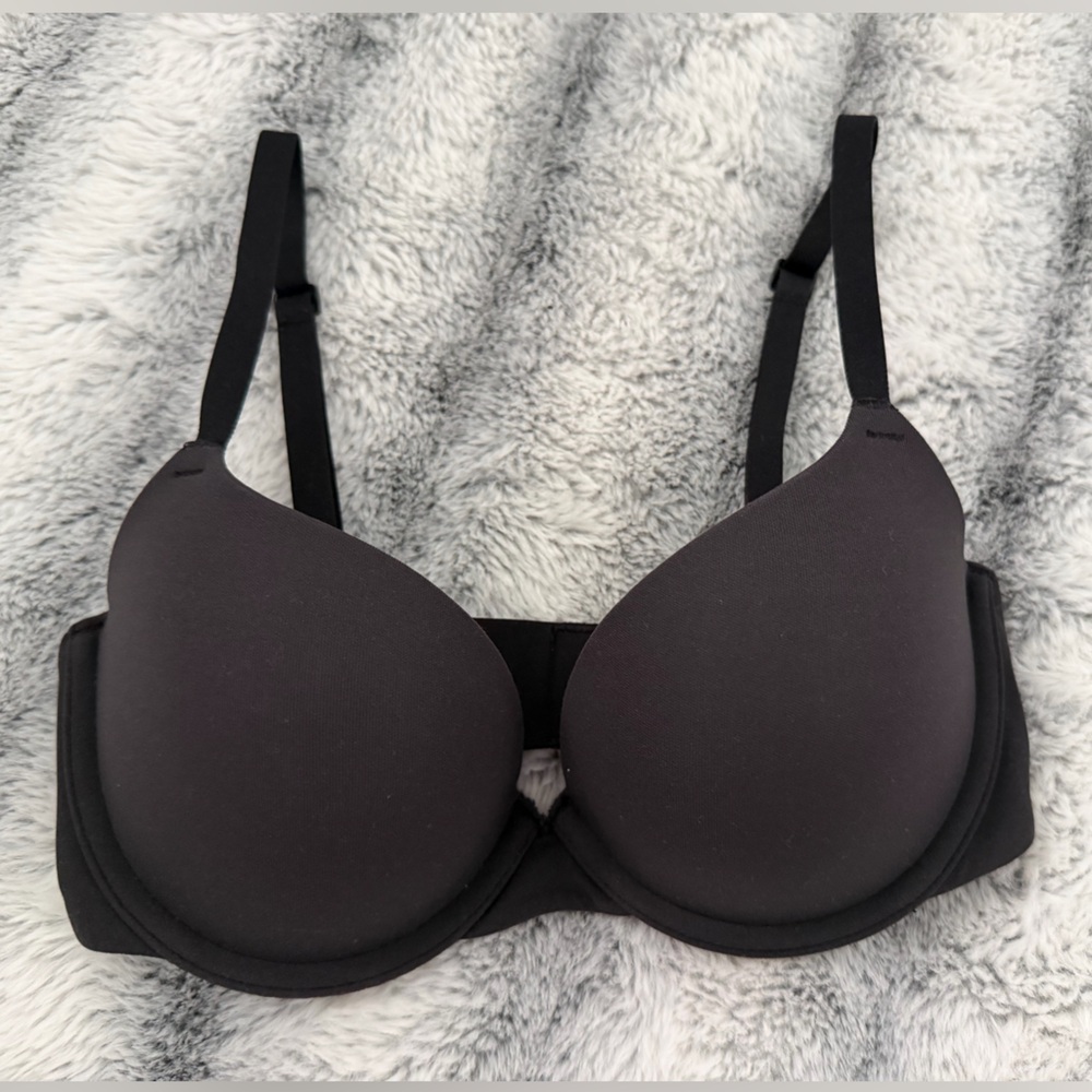 Skims Black Women's Padded Bra  size 30c